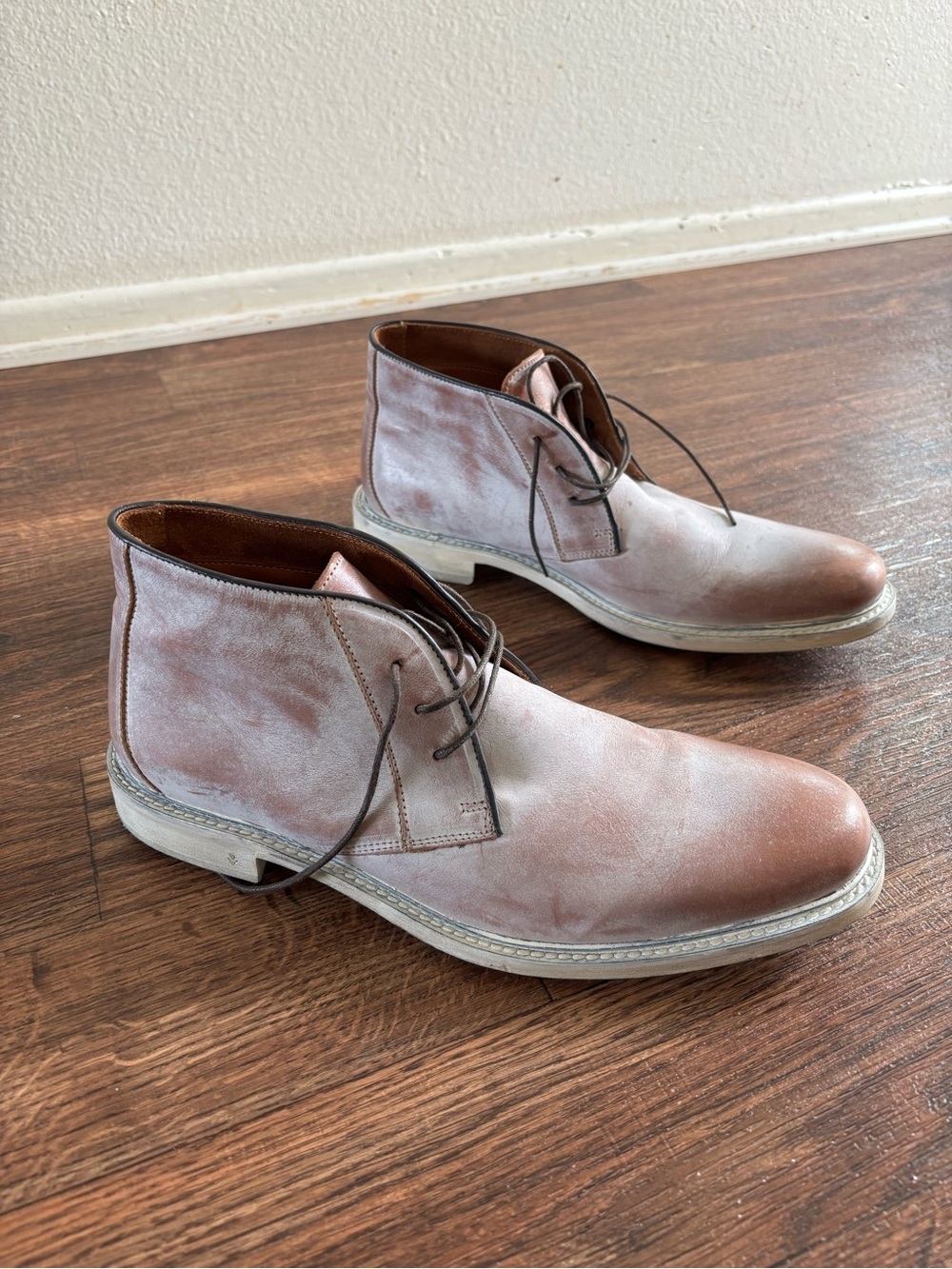 JOHN VARVATOS Leather Lace-Up Boots / Shoes EUC Size 10 EUC